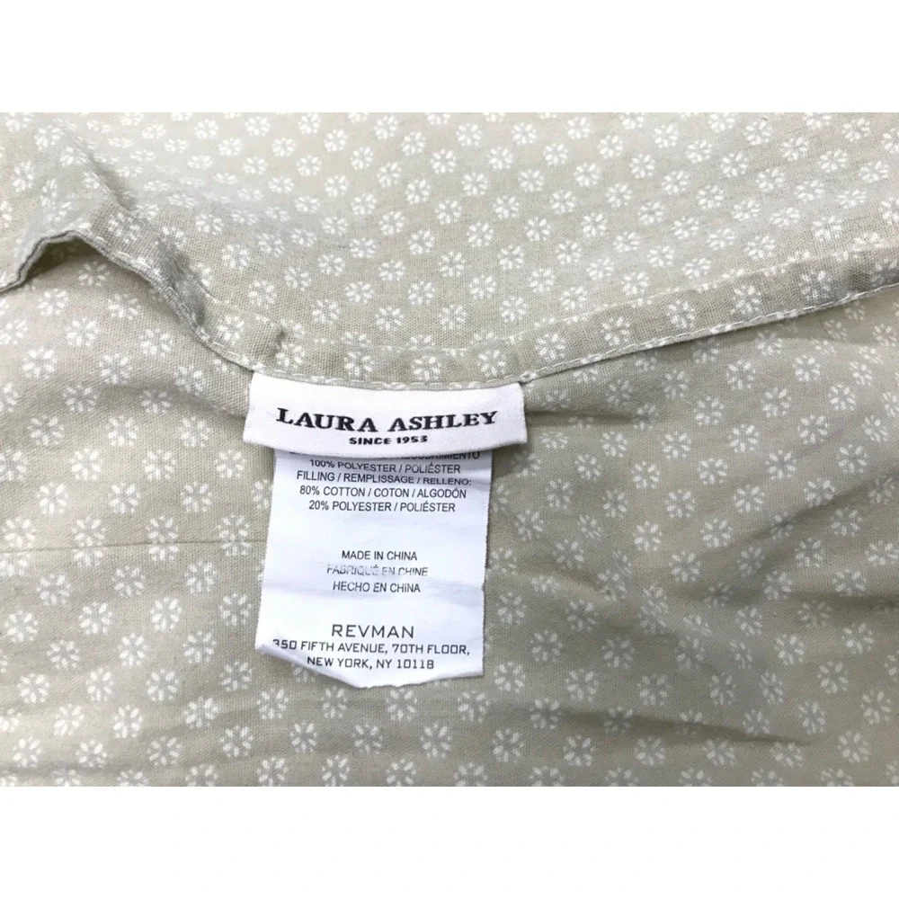 Laura Ashley 2 Pillow Shams Quilted Floral Cottage Shabby 100% Cotton 21x27